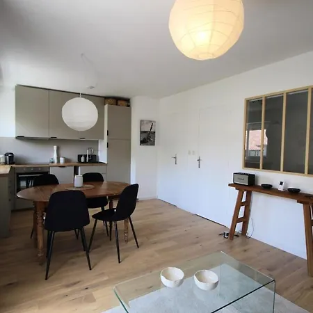 Apartamento 2 Pièces, Calme, Rénové, Balcon *