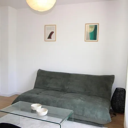Apartamento 2 Pièces, Calme, Rénové, Balcon *