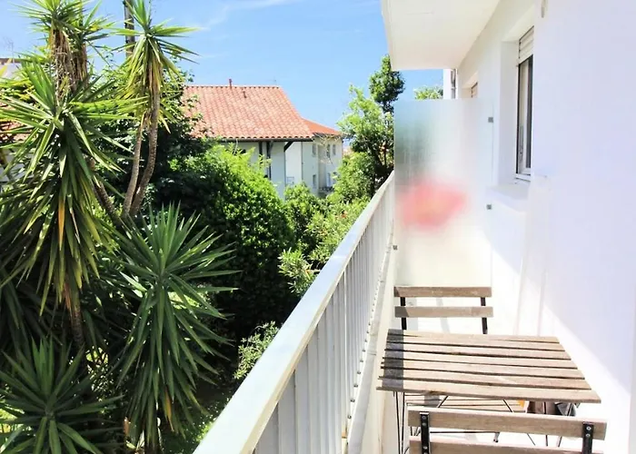 2 Pièces, Calme, Rénové, Balcon *