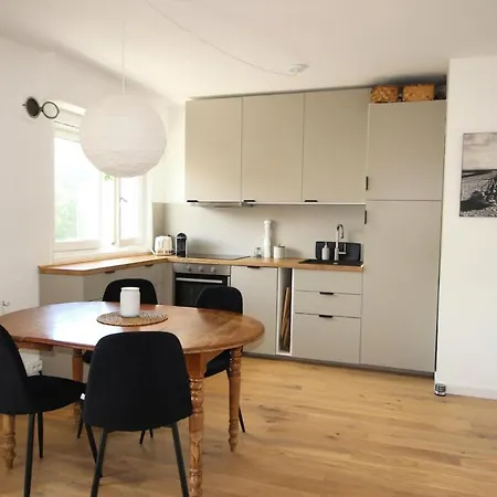 2 Pièces, Calme, Rénové, Balcon *