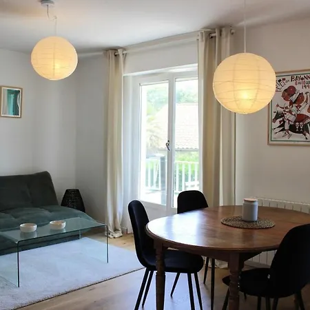 2 Pieces, Calme, Renove, Balcon