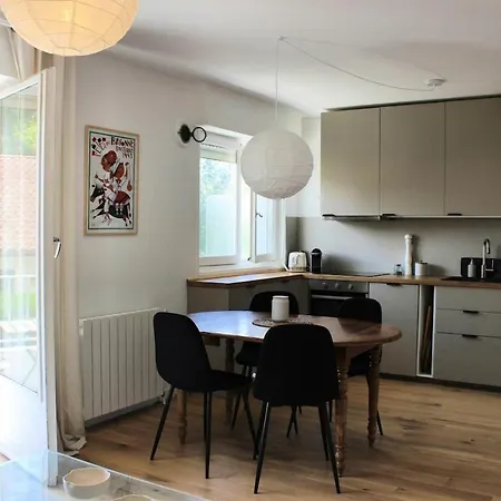 2 Pieces, Calme, Renove, Balcon *