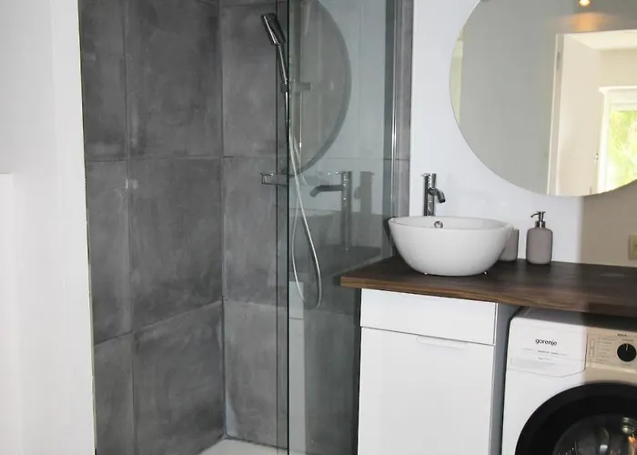 2 Pieces, Calme, Renove, Balcon * ビアリッツ